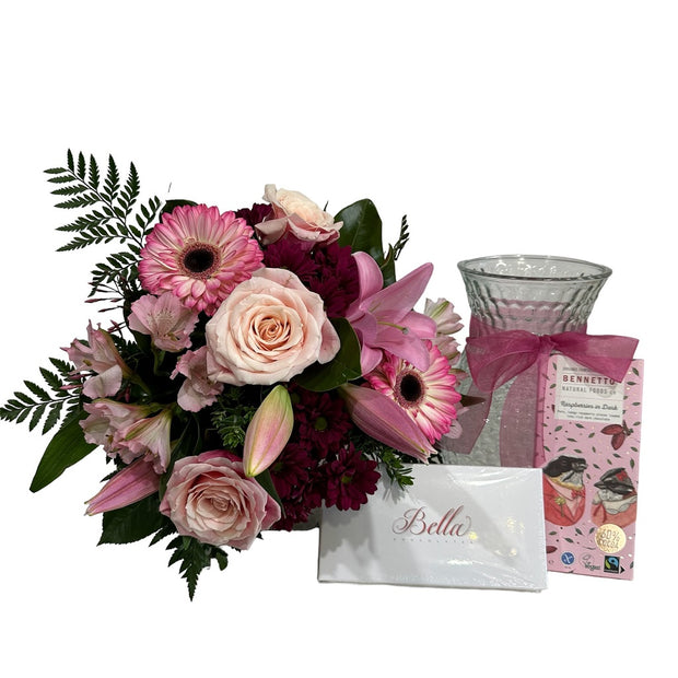 Perfect Pink Bouquet with Vase & Chocolate
